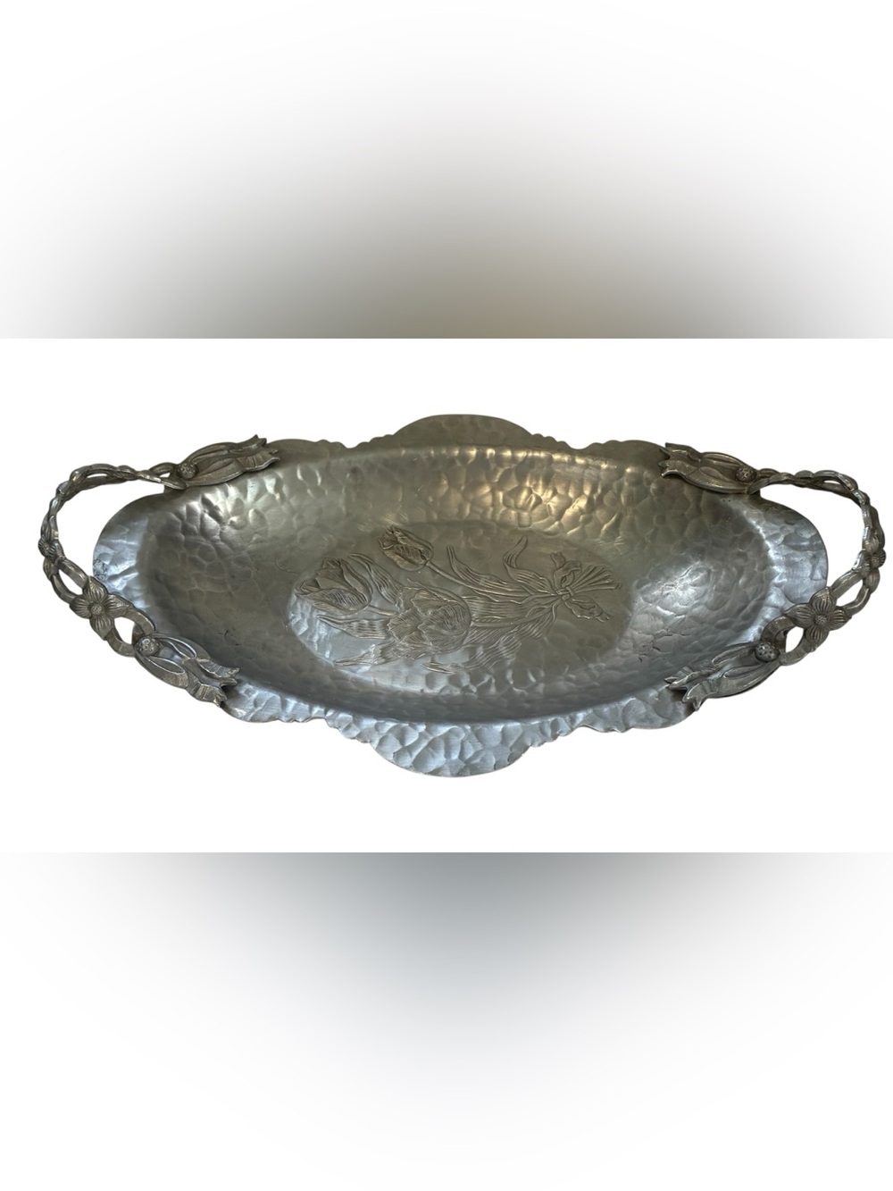 RODNEY KENT VINTAGE HAND WROUGHT HAMMERED SERVING DISH TRAY TULIPS 404 ALUMINUM